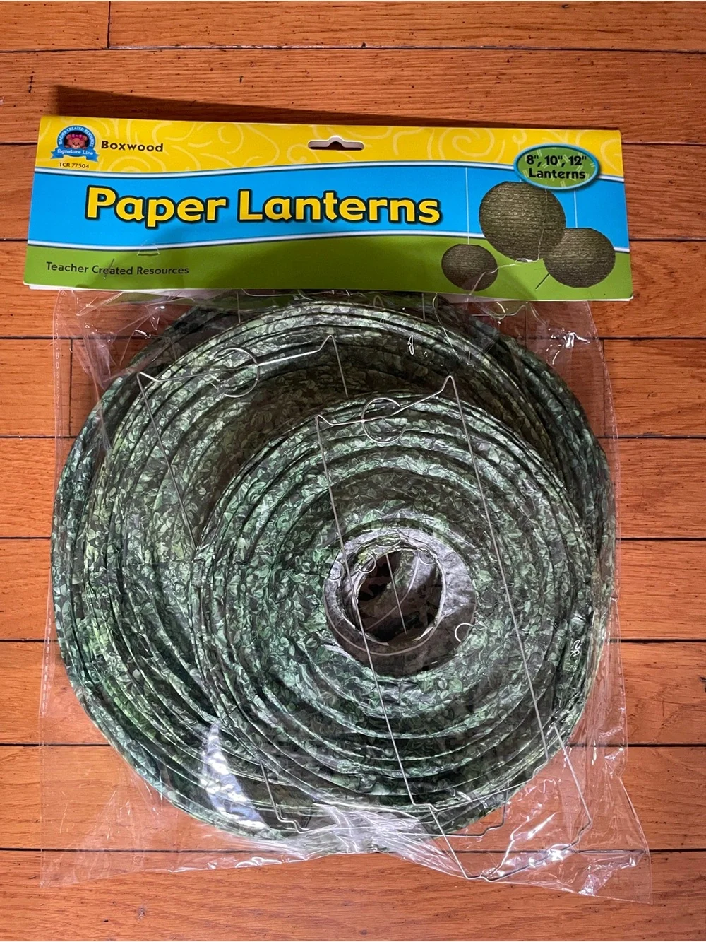 Green Decorative Party Plaque and Topiary Set - Teacher Created Resources